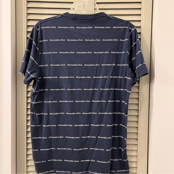 Abercrombie & Fitch Men’s T Shirt - Picture 2 of 2